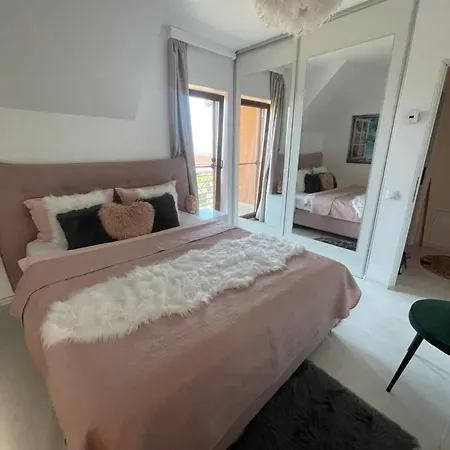 Garsoniera La Curte *