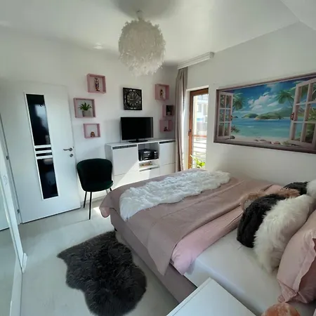 Appartement Garsoniera La Curte Si Ciubar Extracost *