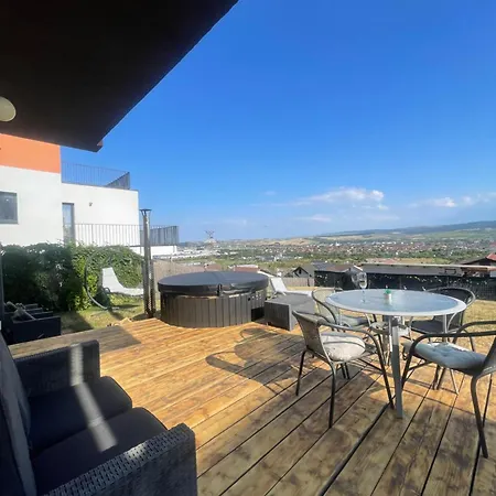 Garsoniera La Curte Si Ciubar Extracost Διαμέρισμα *