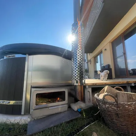 Апартаменты Panoramic Villa With Hydro & Hot Tube Клуж-Напока