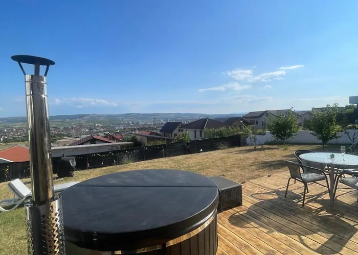 Apartament Garsonierǎ La Curte Cu Ciubǎr